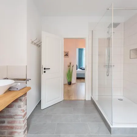 Buchenheinrich Ellis Groot Stuuv 가르딩